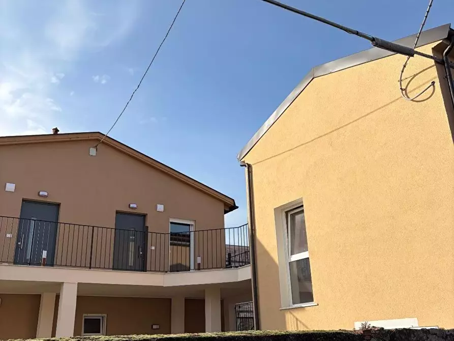 Immagine 3 di Casa quadrifamiliare in vendita  a Sarzana