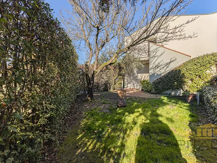 Immagine 28 di Villetta a schiera in vendita  a Calcinaia