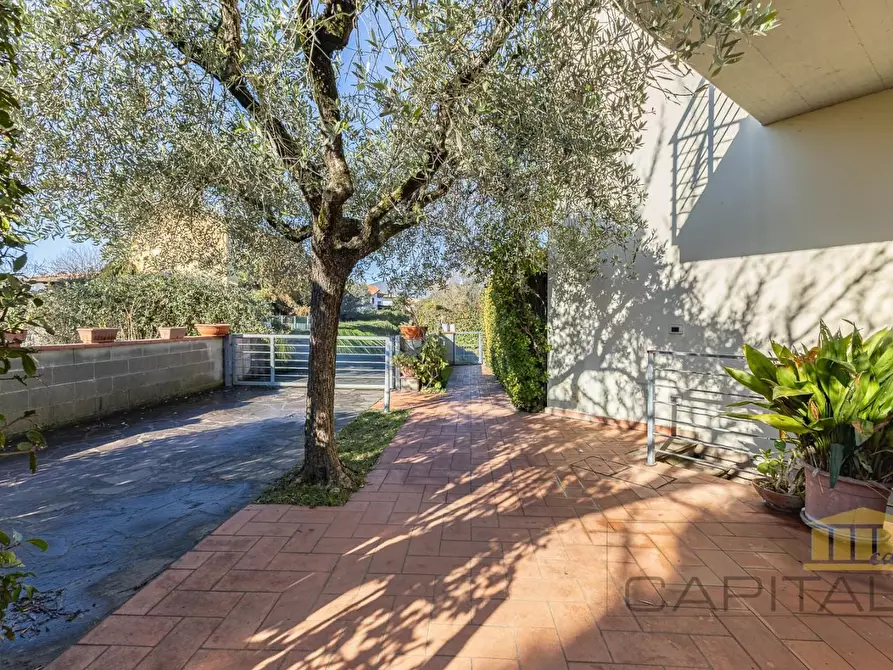 Immagine 29 di Villetta a schiera in vendita  a Calcinaia