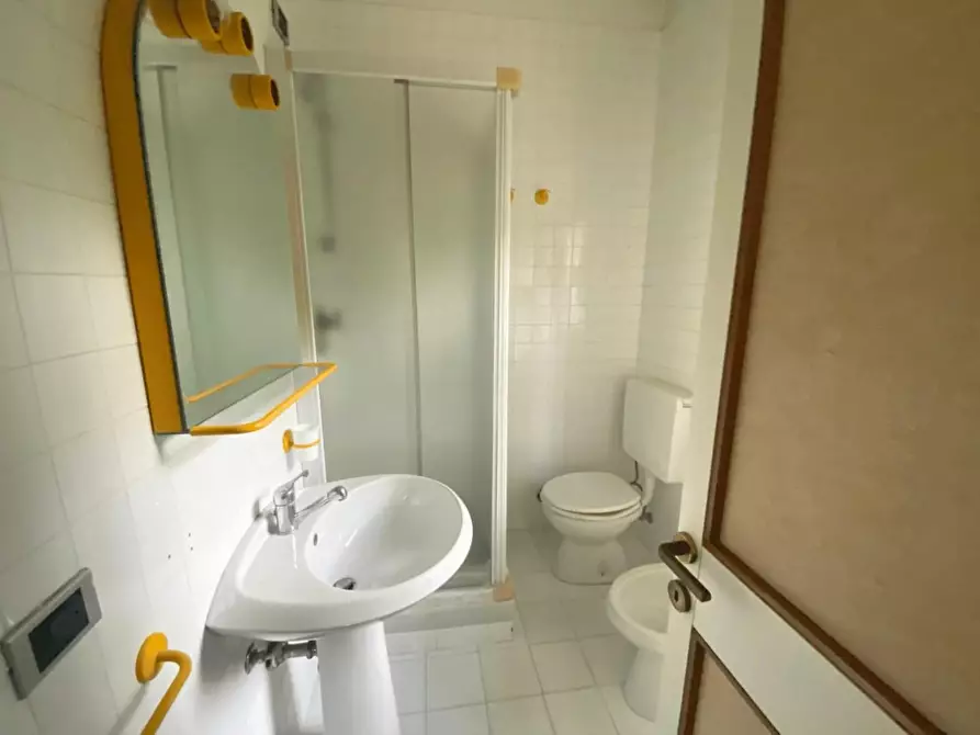 Immagine 24 di Villa in vendita  a Massa