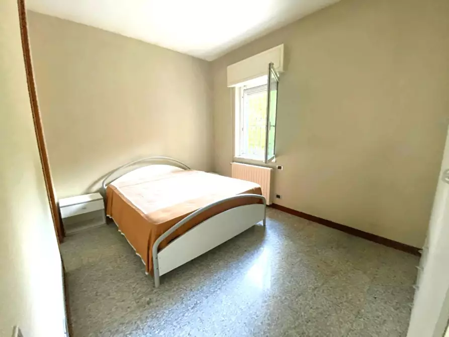 Immagine 23 di Villa in vendita  a Massa