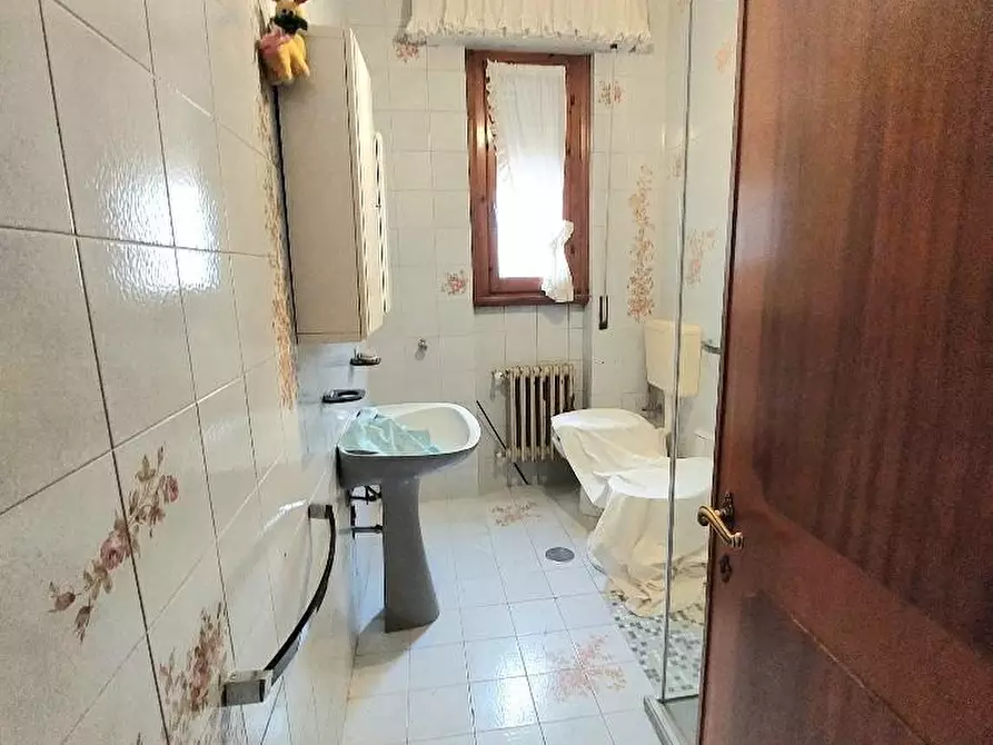 Immagine 12 di Appartamento in vendita  a Lastra A Signa