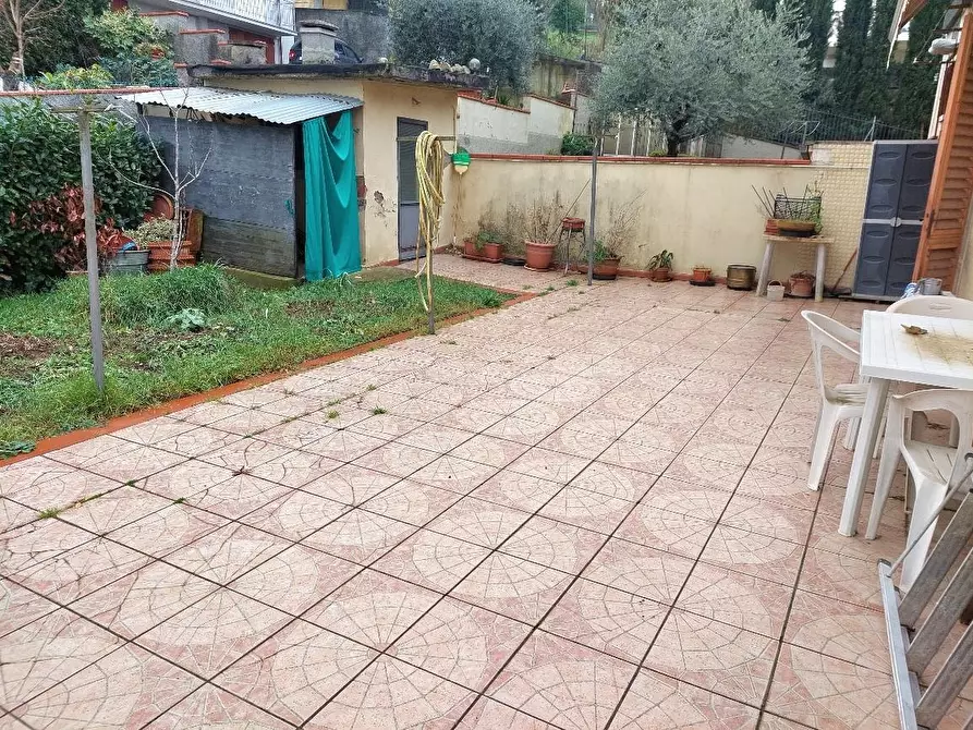 Immagine 4 di Appartamento in vendita  a Lastra A Signa