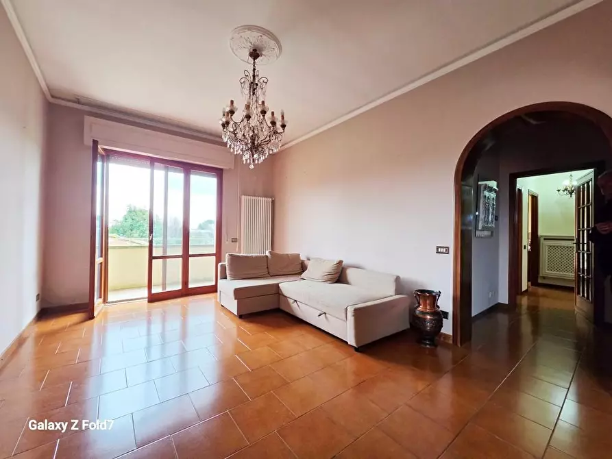 Immagine 4 di Appartamento in vendita  a Lucca