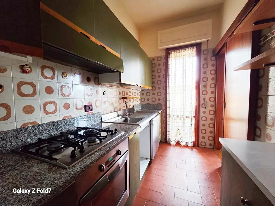 Immagine 9 di Appartamento in vendita  a Lucca