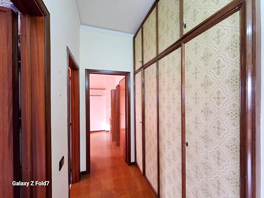 Immagine 10 di Appartamento in vendita  a Lucca