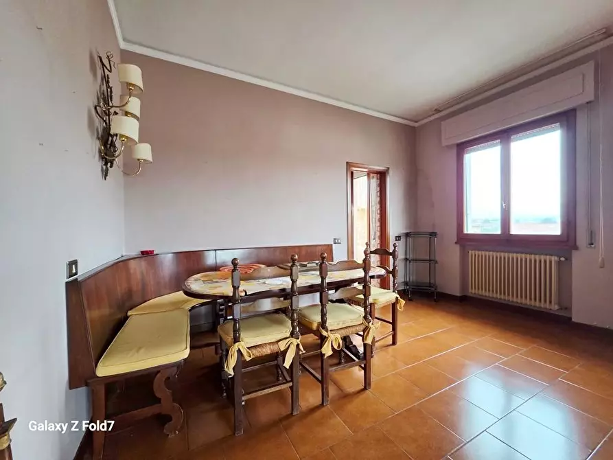 Immagine 6 di Appartamento in vendita  a Lucca