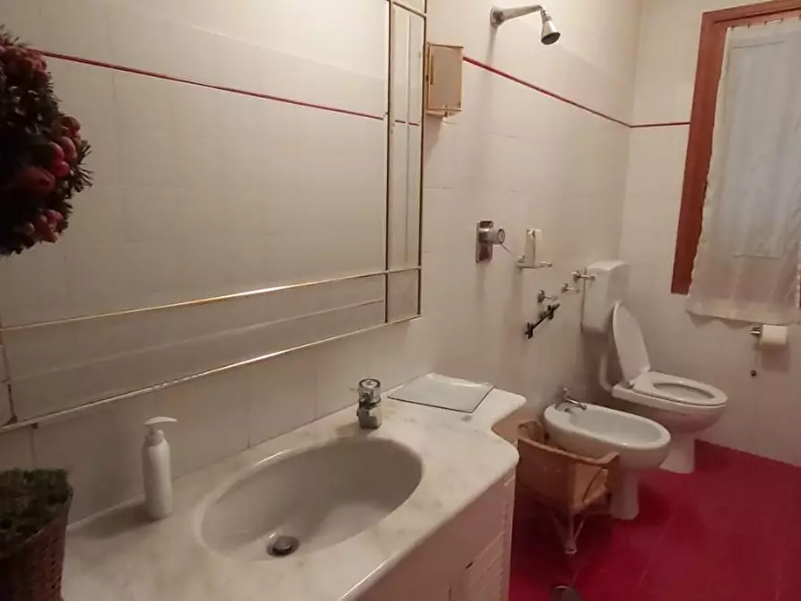 Immagine 11 di Casa bifamiliare in vendita  a Poggio A Caiano