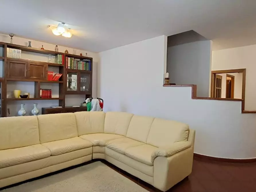 Immagine 4 di Casa bifamiliare in vendita  a Poggio A Caiano