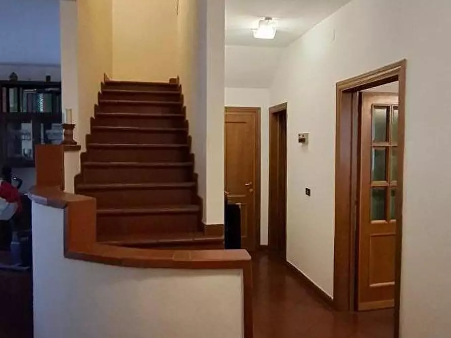 Immagine 5 di Casa bifamiliare in vendita  a Poggio A Caiano