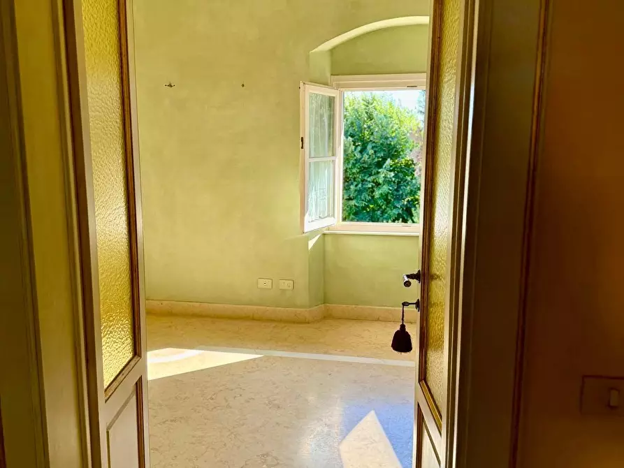 Immagine 5 di Appartamento in vendita  a Pietrasanta