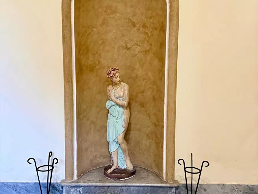 Immagine 16 di Appartamento in vendita  a Pietrasanta