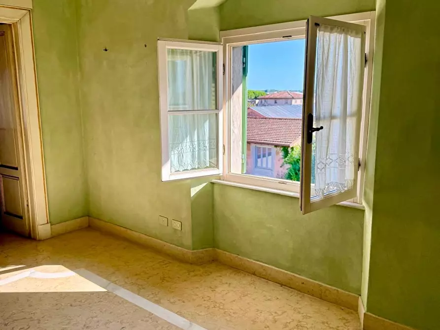 Immagine 7 di Appartamento in vendita  a Pietrasanta