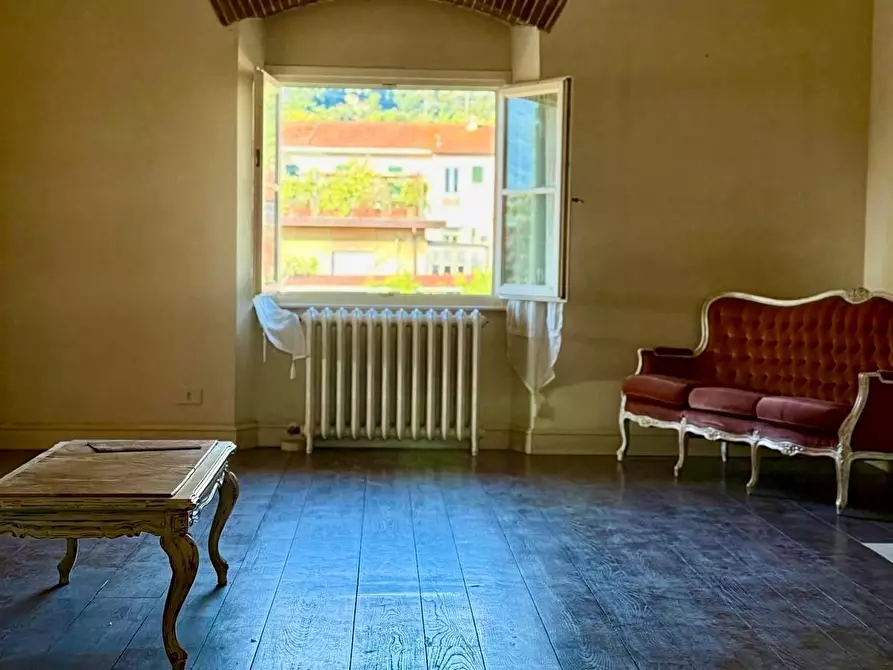 Immagine 11 di Appartamento in vendita  a Pietrasanta