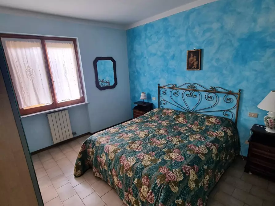 Immagine 5 di Appartamento in vendita  a Massa