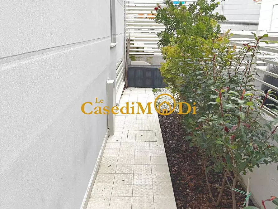 Immagine 35 di Casa bifamiliare in vendita  a Livorno