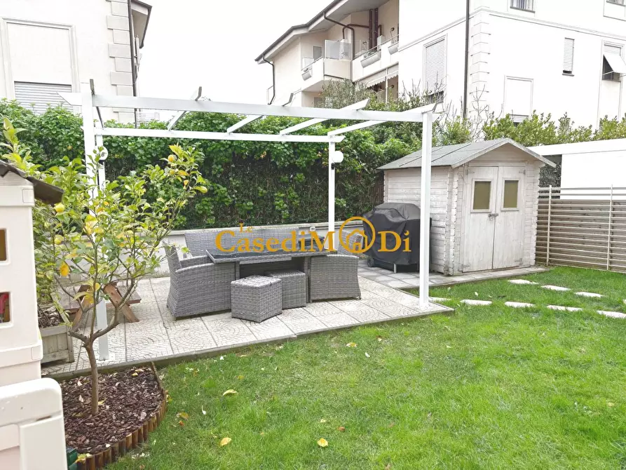 Immagine 40 di Casa bifamiliare in vendita  a Livorno