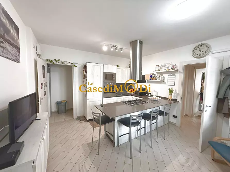 Immagine 2 di Casa bifamiliare in vendita  a Livorno