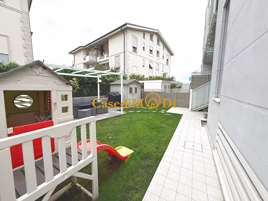 Immagine 39 di Casa bifamiliare in vendita  a Livorno