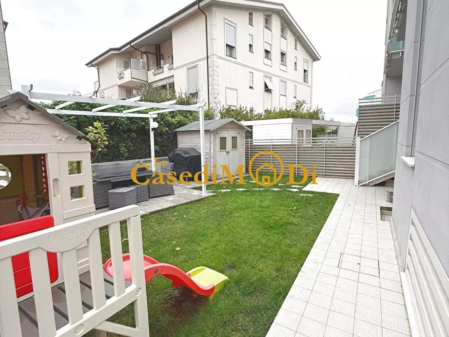 Immagine 38 di Casa bifamiliare in vendita  a Livorno