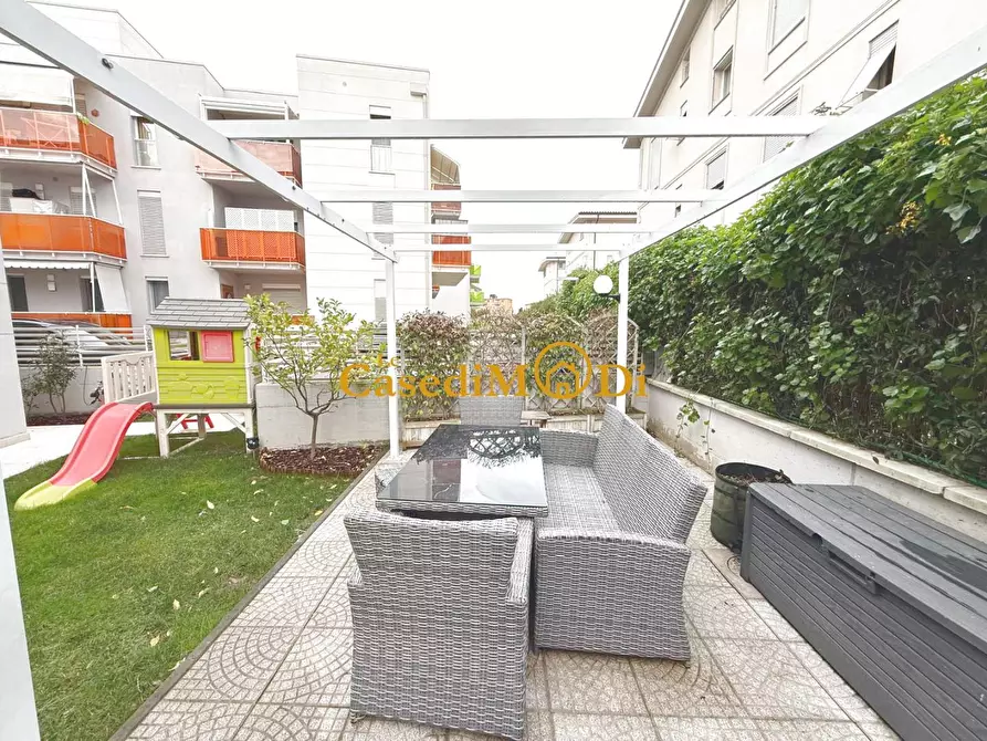 Immagine 30 di Casa bifamiliare in vendita  a Livorno