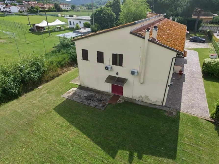Immagine 2 di Casa indipendente in vendita  a Pontedera