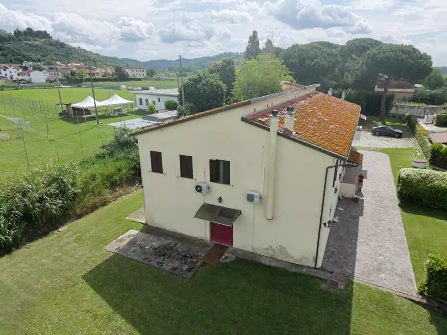 Immagine 22 di Casa indipendente in vendita  a Pontedera
