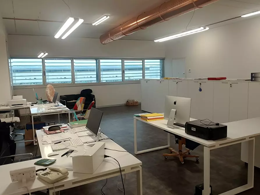 Immagine 3 di Capannone industriale in affitto  a Empoli