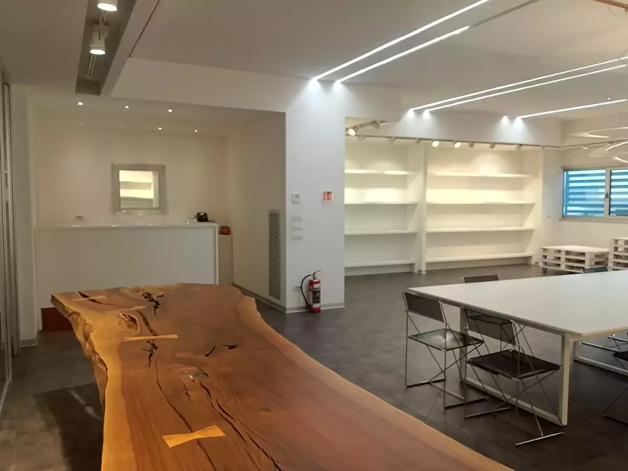 Immagine 24 di Capannone industriale in affitto  a Empoli