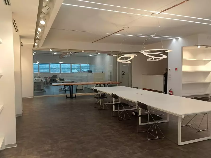 Immagine 1 di Capannone industriale in affitto  a Empoli