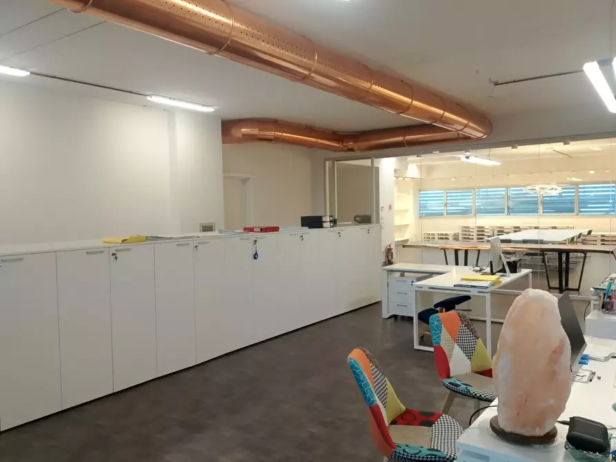 Immagine 10 di Capannone industriale in affitto  a Empoli