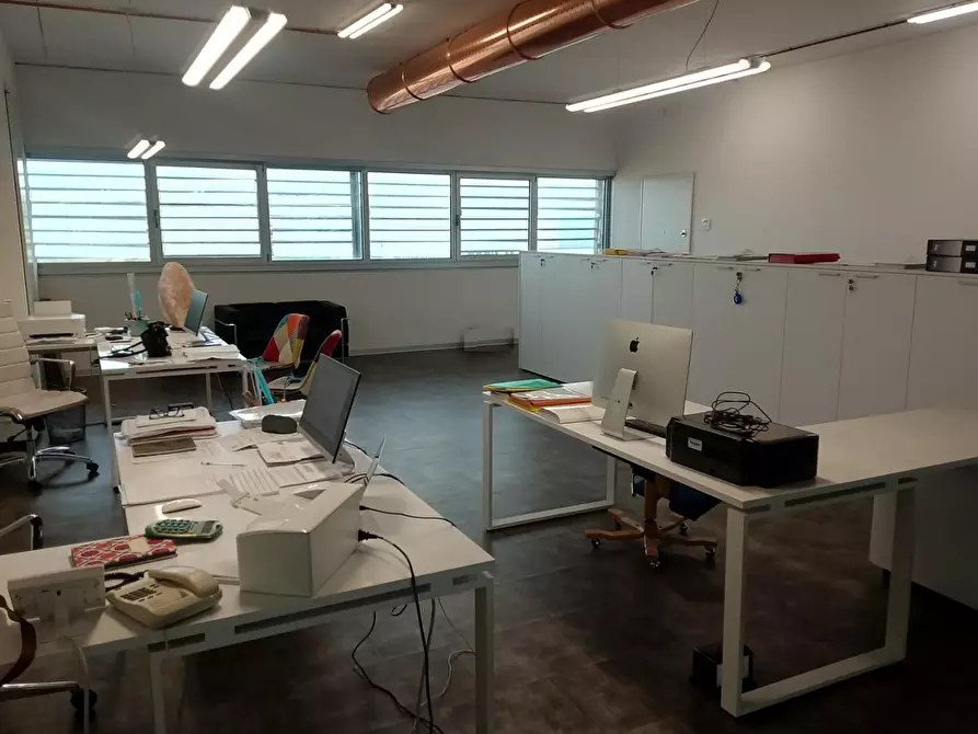 Immagine 23 di Capannone industriale in affitto  a Empoli
