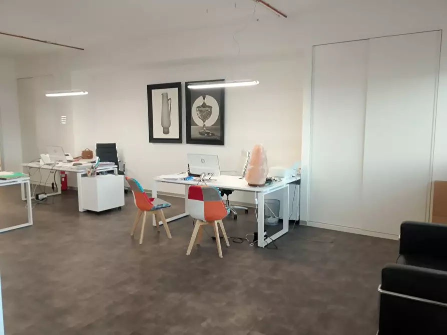 Immagine 4 di Capannone industriale in affitto  a Empoli