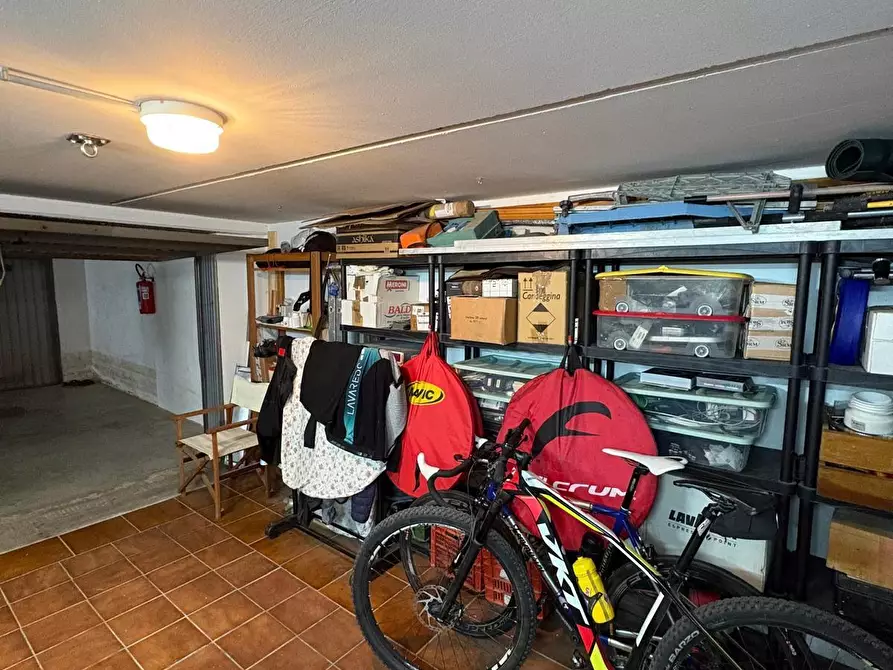 Immagine 21 di Appartamento in vendita  a Campiglia Marittima