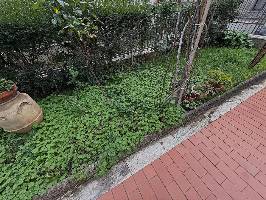 Immagine 17 di Appartamento in vendita  a Vinci