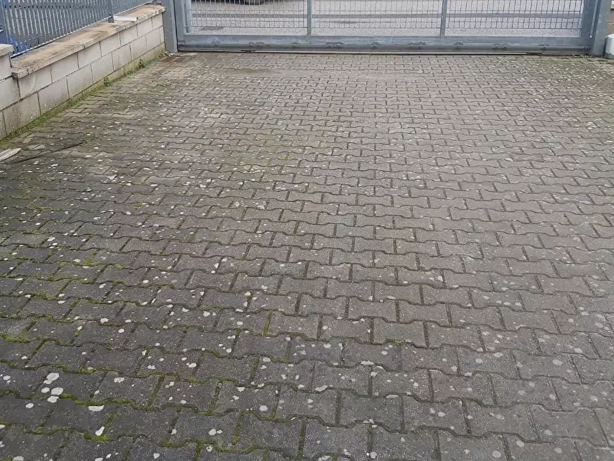 Immagine 1 di Attività artigianale in vendita  a Vicopisano