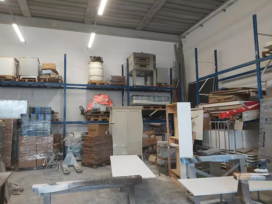 Immagine 8 di Attività artigianale in vendita  a Vicopisano