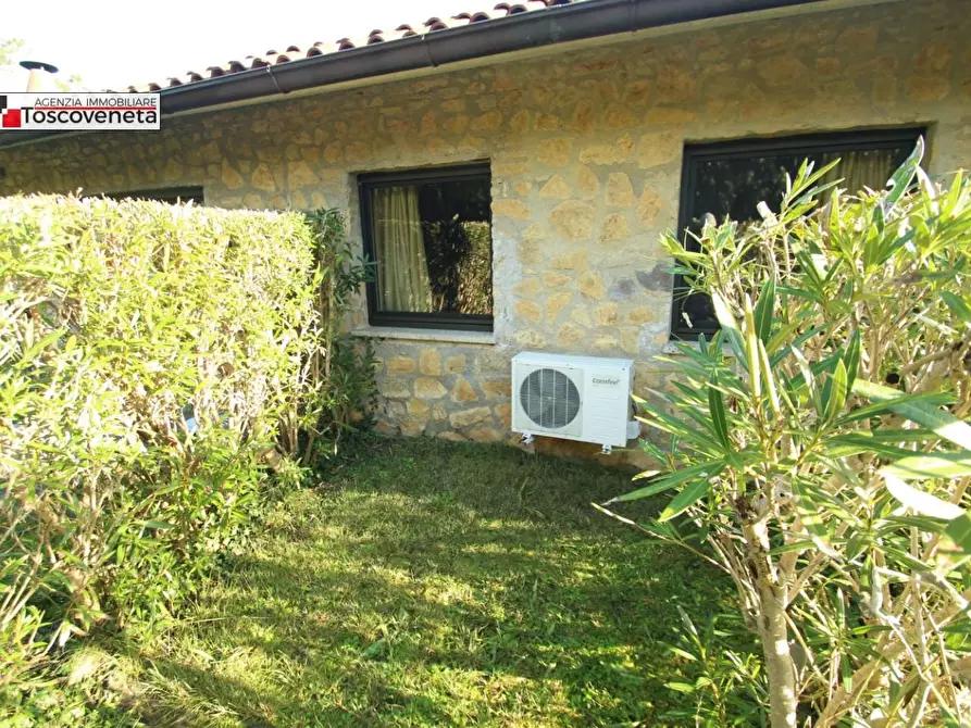 Immagine 23 di Villetta a schiera in vendita  a Lucca