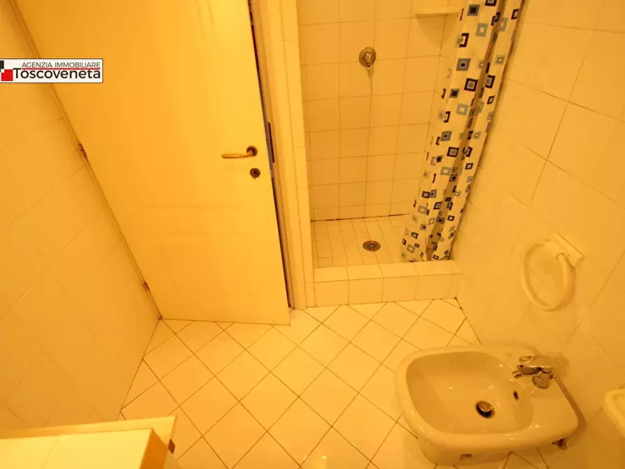 Immagine 14 di Villetta a schiera in vendita  a Lucca