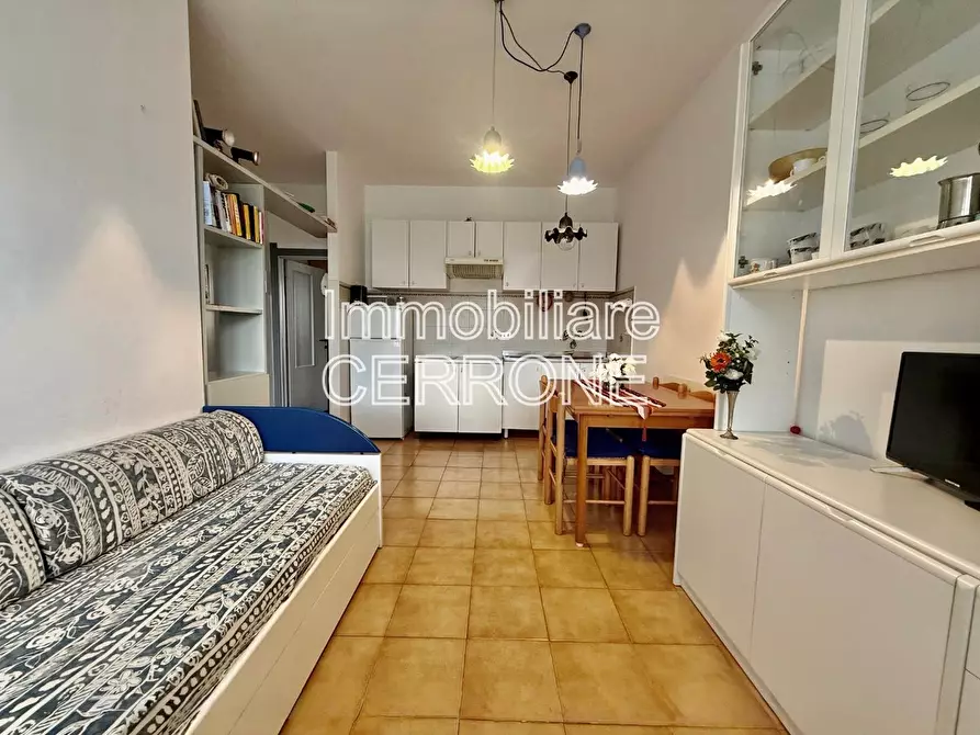 Immagine 3 di Appartamento in vendita  a Cecina