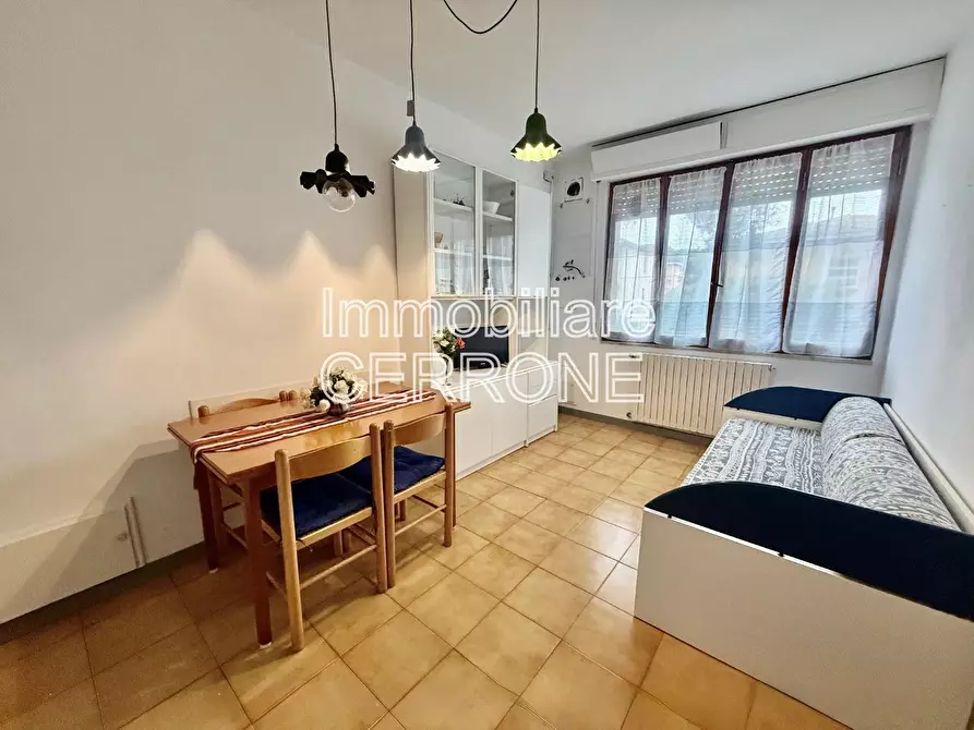 Immagine 2 di Appartamento in vendita  a Cecina