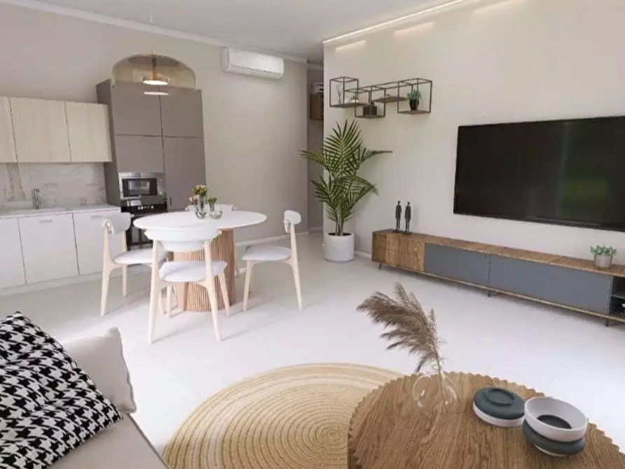 Immagine 1 di Casa semindipendente in vendita  a Sarzana