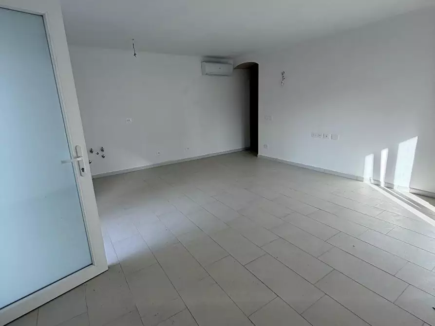 Immagine 4 di Casa semindipendente in vendita  a Sarzana