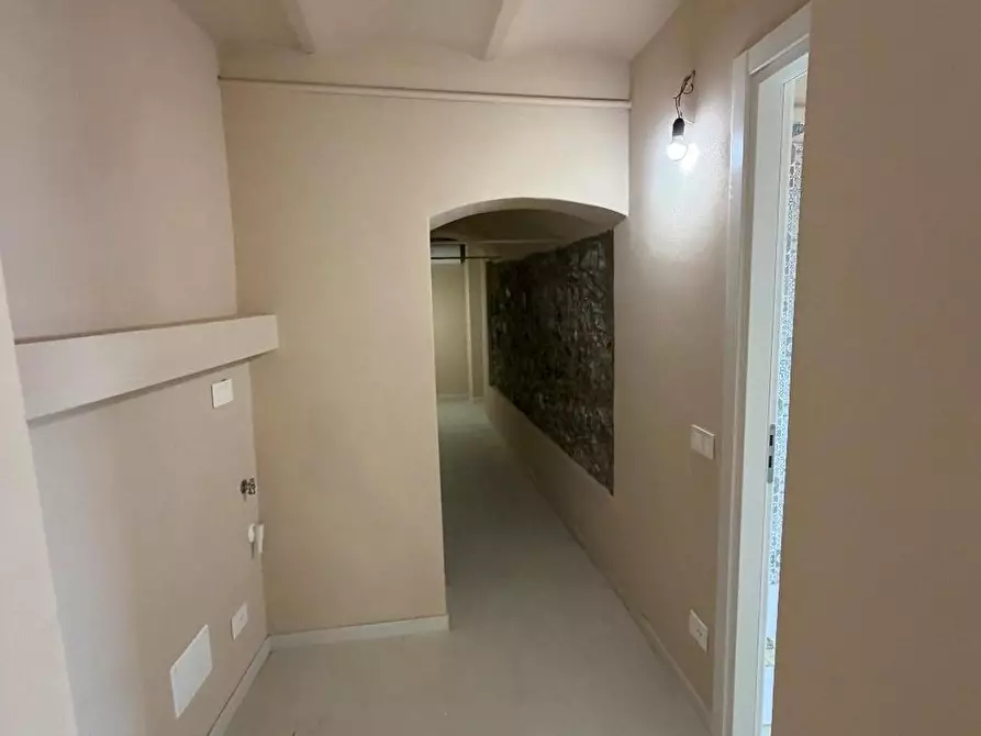 Immagine 9 di Casa semindipendente in vendita  a Sarzana