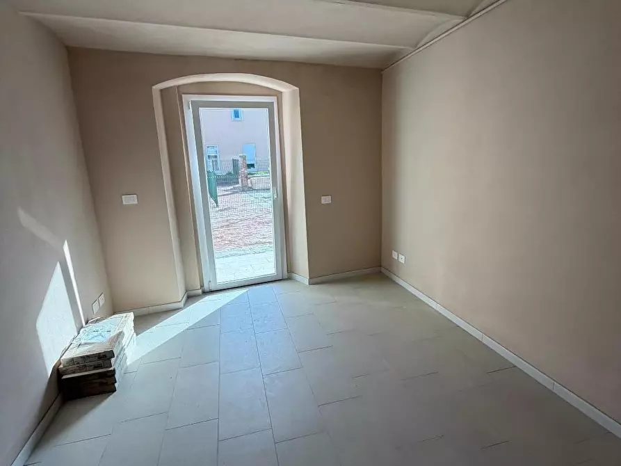 Immagine 8 di Casa semindipendente in vendita  a Sarzana