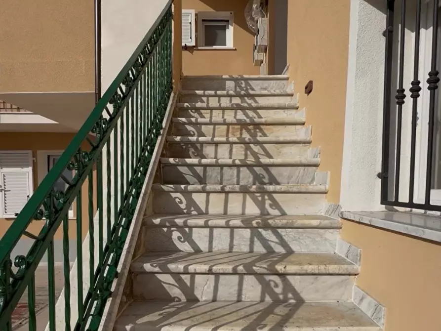 Immagine 2 di Appartamento in vendita  a Sarzana