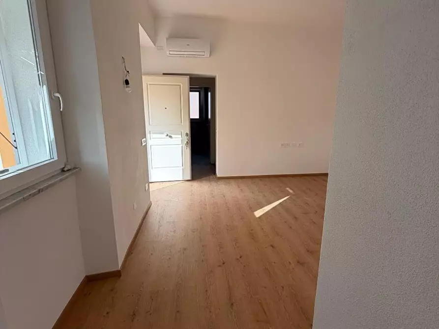 Immagine 11 di Appartamento in vendita  a Sarzana