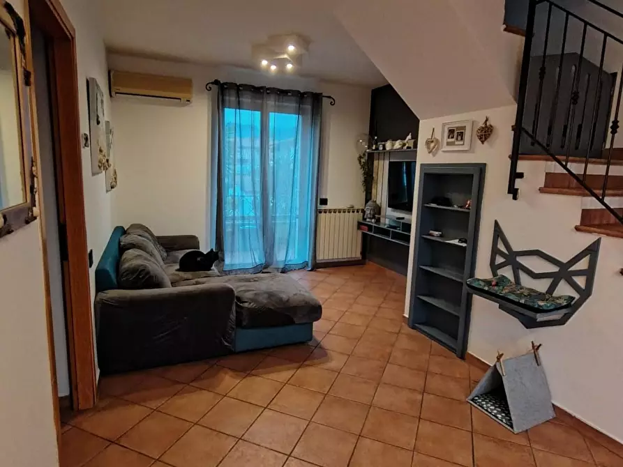 Immagine 13 di Appartamento in vendita  a Massa