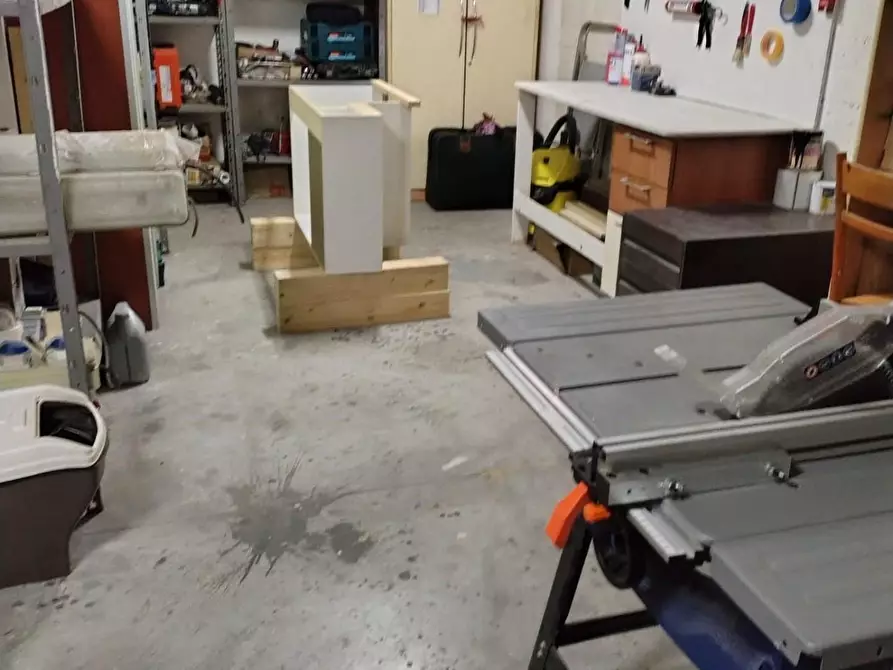 Immagine 16 di Appartamento in vendita  a Massa