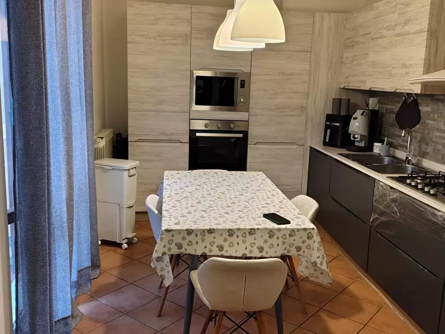 Immagine 1 di Appartamento in vendita  a Massa